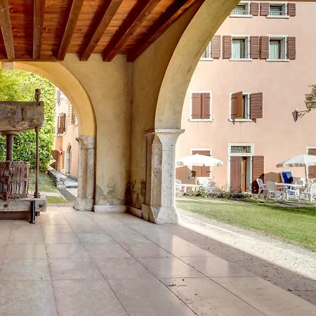 La Filanda Aparthotel 4*